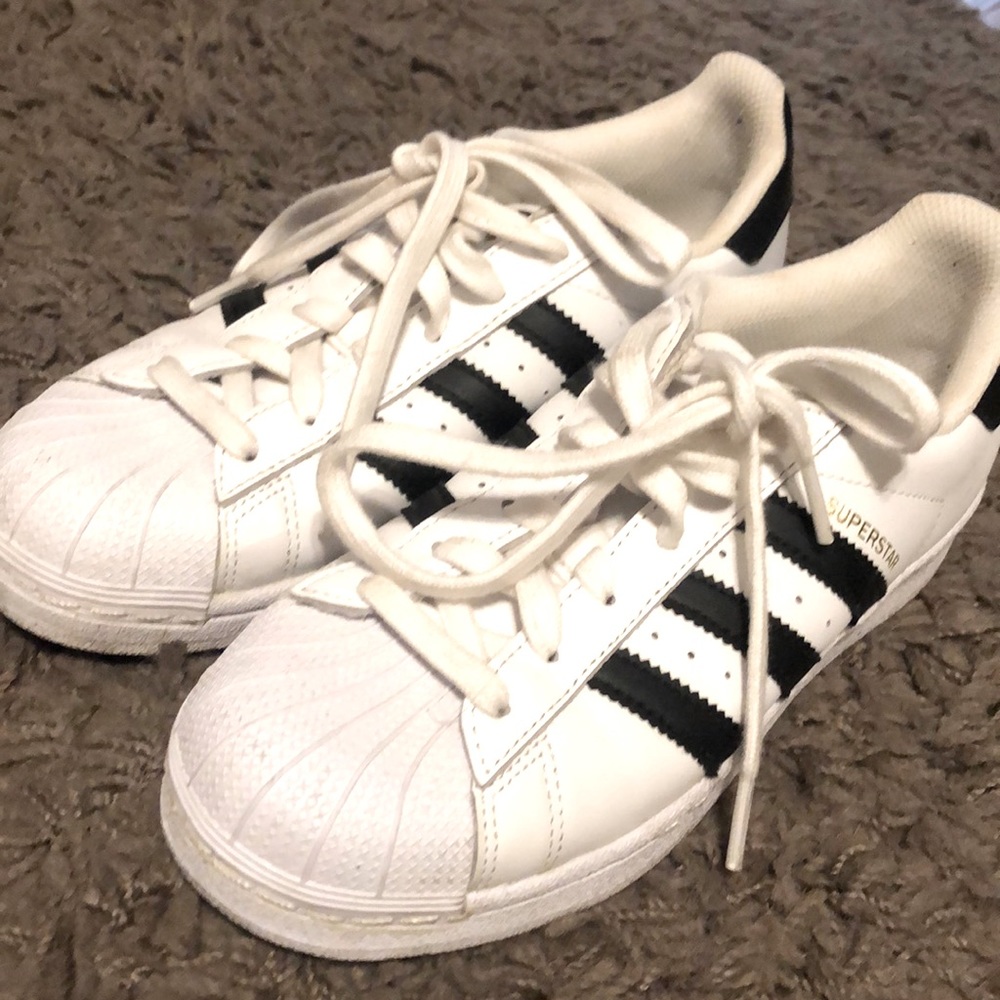 Adidas Sneakers